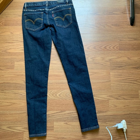 Levi’s - Picture 2 of 3